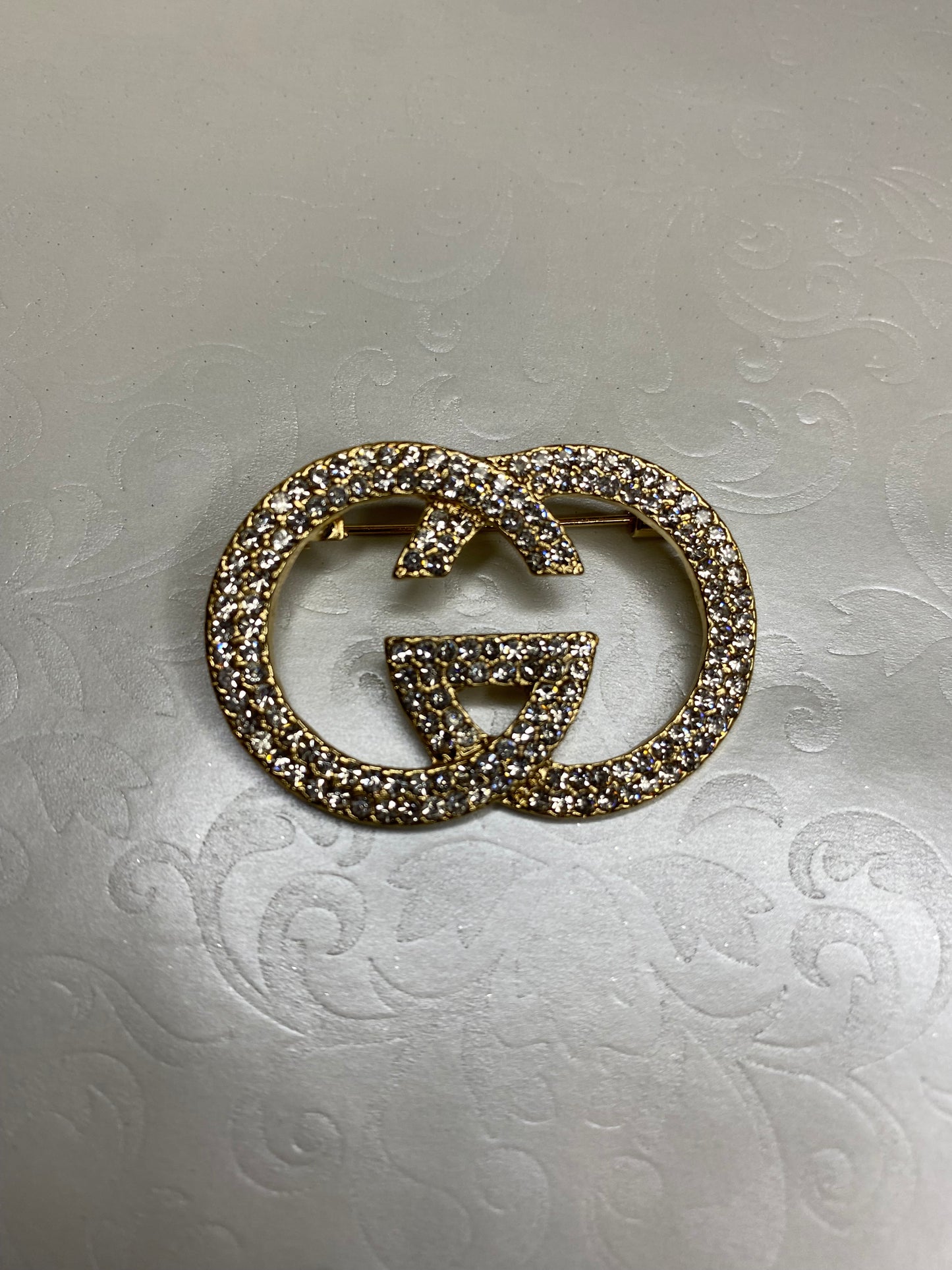 Brooches/Pins