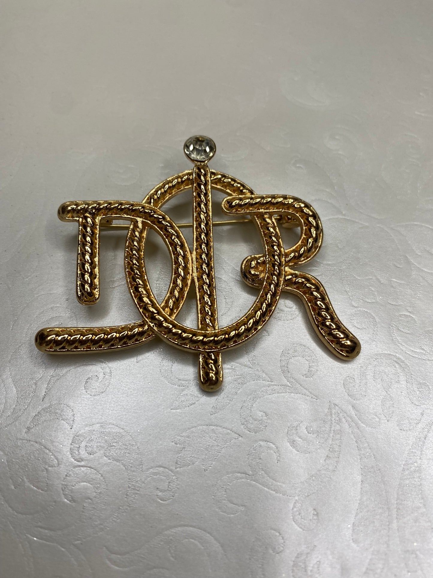 Brooches/Pins