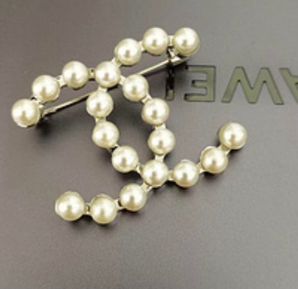 Brooches/Pins