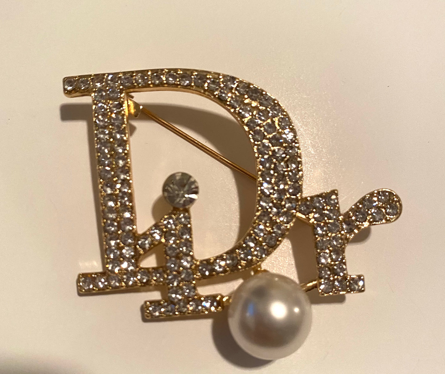 Brooches/Pins